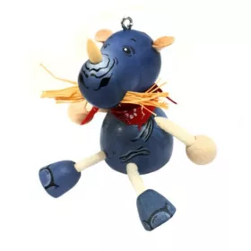 Rugós figura (orrszarvú, piros sállal)