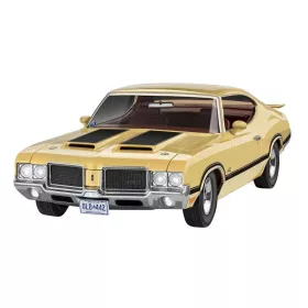   Revell 71 Oldsmobile 442 Coupé 1:24 makett készlet kiegészítőkkel (67695 R)