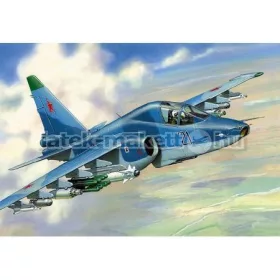   Zvezda Sukhoi Su-39 Russian tank destroyer 1:72 makett repülő (7217)