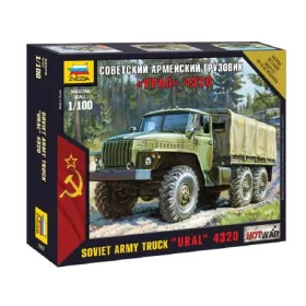   Zvezda Soviet Army Truck Ural 4320  1:100 makett harcjármű (7417)