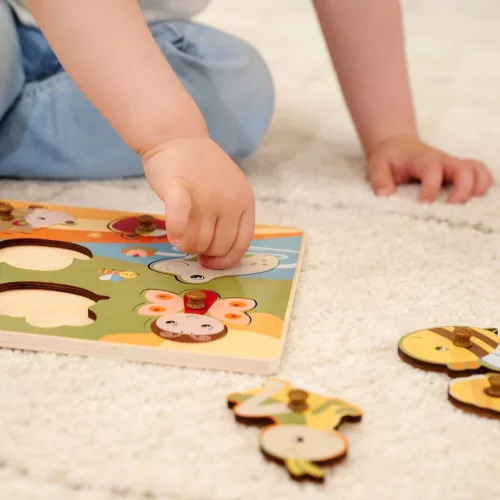 Eichhorn fogantyús puzzle - natúr háttérrel