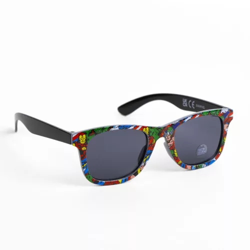 Bosszúállók Red napszemüveg és baseball sapka szett