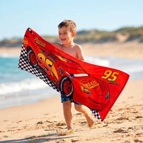 Disney Verdák Speed Racer fürdőlepedő, strand törölköző 70x140cm (Fast Dry)