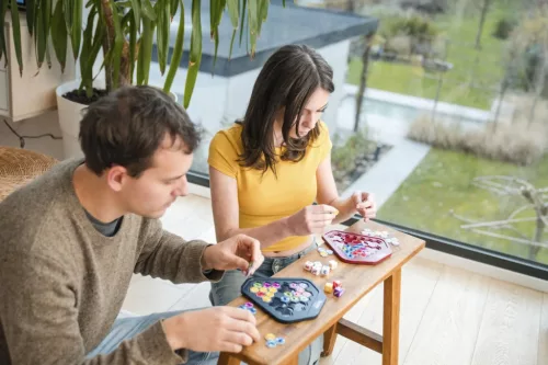 SmartGames Genius Gems logikai társasjáték – Gyorsasági drágakő-párbaj több mint 10 000 kihívással
