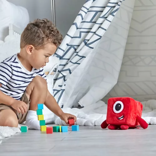 Numberblocks One plüss figura – hivatalos BBC karakter, 18 hónapos kortól
