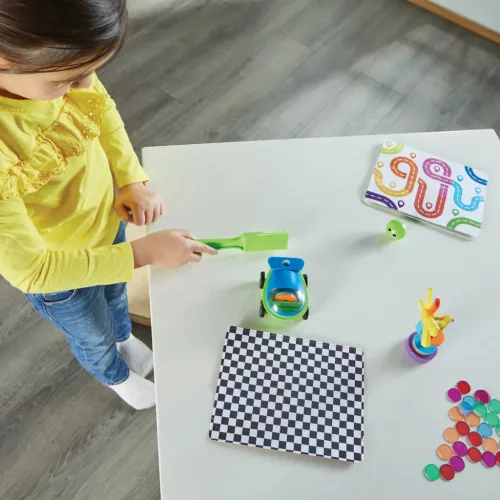 Learning Resources STEM Explorers Magnetworks – Mágneses kísérletező fejlesztőjáték (96 részes)