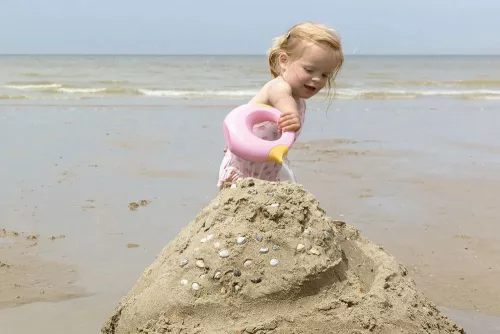 Quut – Strandolós játék készlet - banánsárga/pink