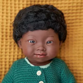   Baba, afrikai fiú, Down-szindrómás, fehérneműben, 38 cm, Miniland ML31175