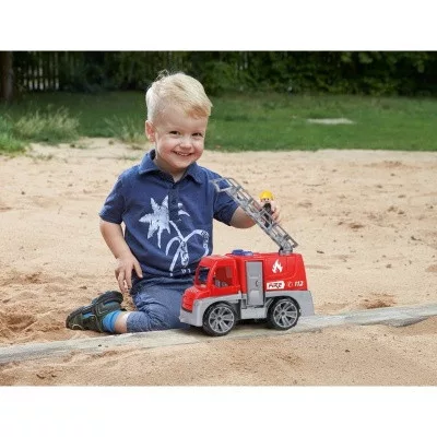 Műanyag tűzoltó teherautó - 28 cm