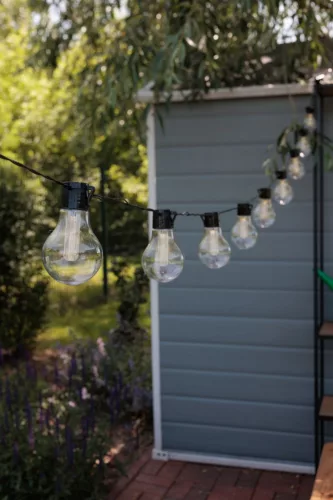 Napelemes kerti fényfüzér, Strend Pro Garden, izzó alakú, 10 LED, 2,7 m + 3 m kábel, akkumulátoros, automatikus kapcsolás
