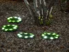 Napelemes kerti lámpa, Strend Pro Garden 6155, zöld, kör alakú gyepburkoló lapok, 24 cm, 4 db, 4 x 8 LED, műfűből készült, akkumulátoros