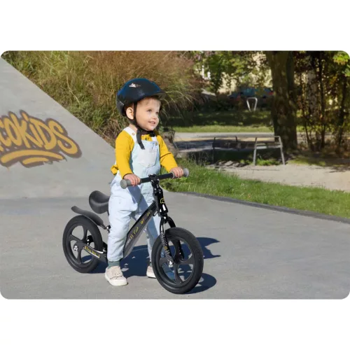 Kétkerekű futóbicikli, Ricokids Funnu, fekete, magnézium váz, EVA habkerekek 29 cm, állítható ülésmagasság 35-42 cm, gumírozott markolatok ütközőkkel, könnyű (TE760500)
