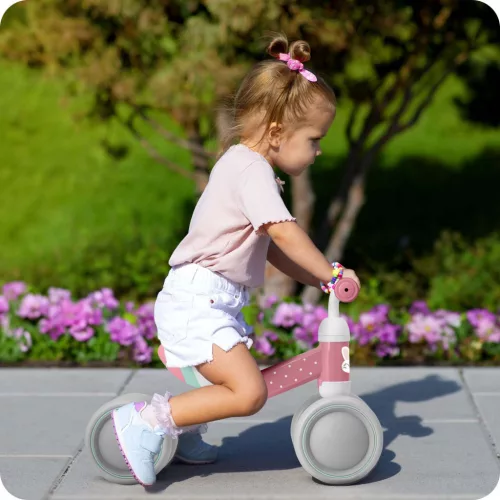 Háromkerekű futóbicikli, Ricokids, rózsaszín, EVA habkerekek 15 cm, acél váz, kormányfordulás határoló, gumírozott markolat, 12 hónapos kortól
