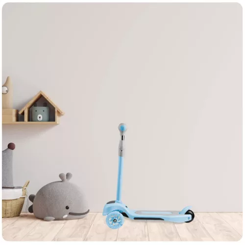 Háromkerekű roller, Ricokids Piko, kék, LED világítás a kerekekben és a fellépőben, állítható magasságú kormány, balanszos irányítás, EN 71, max. 35 kg