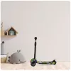 Háromkerekű roller, Ricokids Piko, fekete, színes mintás, LED világítás a kerekekben és a fellépőben, állítható magasságú kormány, balanszos irányítás, EN 71, max. 35 kg