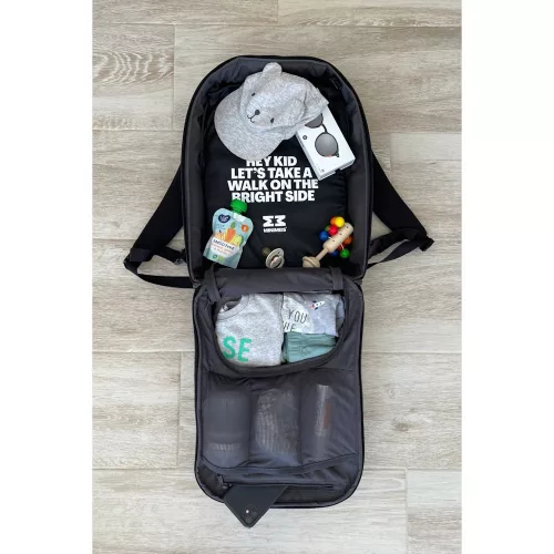 MiniMeis pelenkázó hátizsák és babarögzítõ hám étkezõszékhez Hero G5 Black