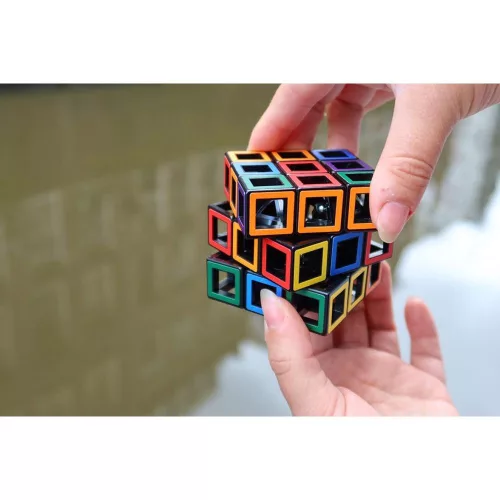 Hollow Cube logikai játék