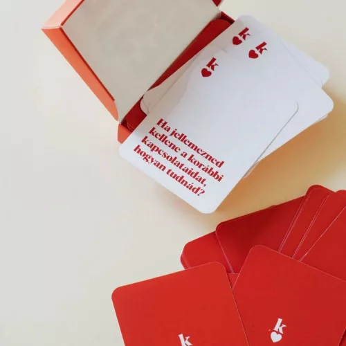 Randi Este - beszélgetős kártyajáték