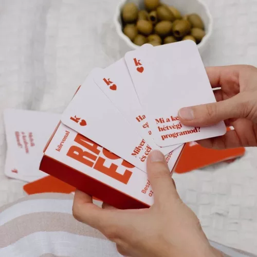 Randi Este - beszélgetős kártyajáték