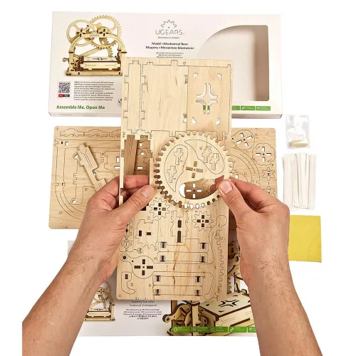 UGEARS Tartódoboz - mechanikus modell
