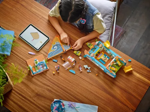 LEGO Friends 42664 Hajós kirándulás és kaland