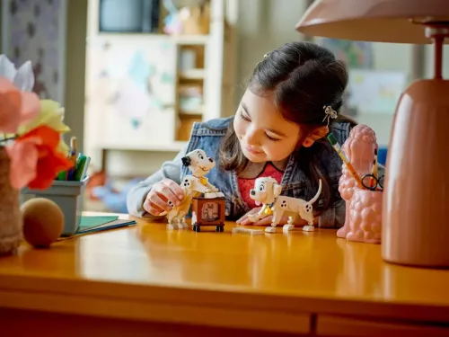 LEGO Disney classic 43271 101 kiskutya: kuksi és pelyhes dalmatakölykök