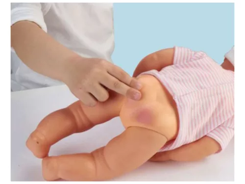 Nenuco Sára interaktív baba 11 funkcióval