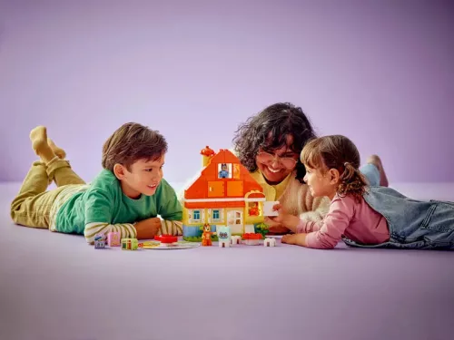 LEGO DUPLO Bluey – Bluey családi háza memóriajátékkal (10459)