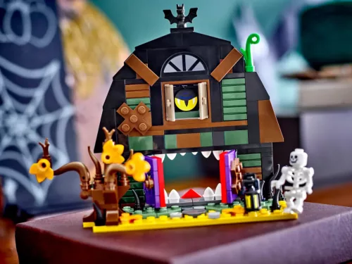LEGO Iconic 40721 Halloweeni istálló