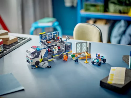 LEGO City Rendőrségi mozgó bűnügyi labor – 60418, bűnügyi laboratóriumos kamion szett