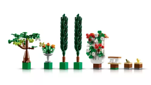 LEGO Icons 10359 Icons 10359