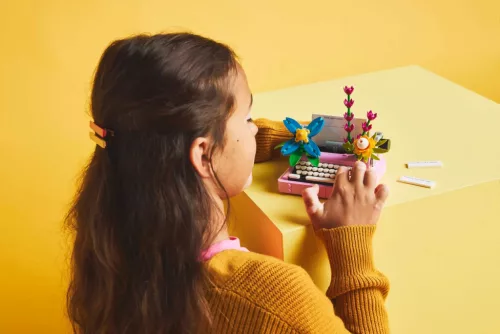 LEGO Creator 3-in-1 Írógép virágokkal (31169)