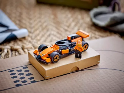 LEGO City F1®-es pilóta McLaren versenyautóval 60442