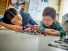 LEGO City F1®-es boxutca és személyzet, Ferrari autóval 60443