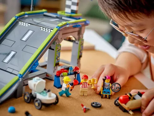 LEGO City Great Vehicles 60460 Határok nélkül: versenypálya rámpákkal