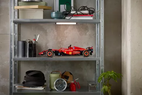 LEGO Technic 42207 Ferrari SF-24 F1 autó