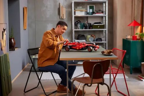 LEGO Technic 42207 Ferrari SF-24 F1 autó