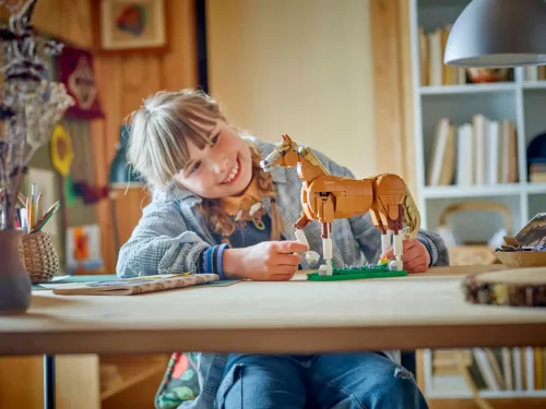 LEGO Creator 3-in-1 Csodaszép ló (31166)