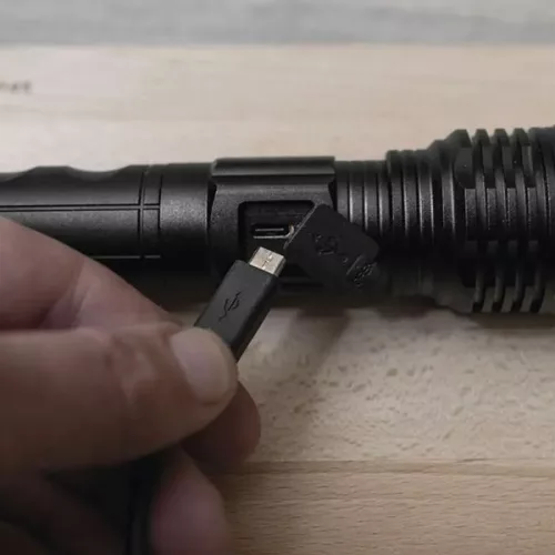 Elemlámpa EMOS LED tölthető fém