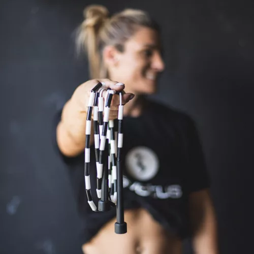 Ugrókötél gyöngyös Sveltus 304 cm